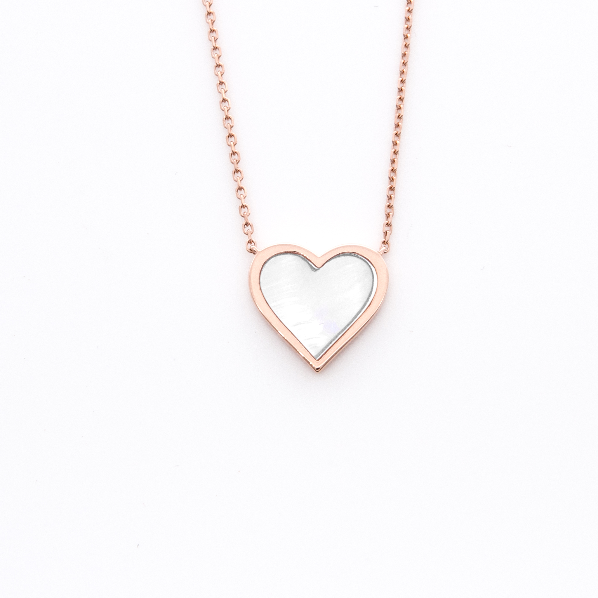 Heart Pearlescent Pendant w Chain