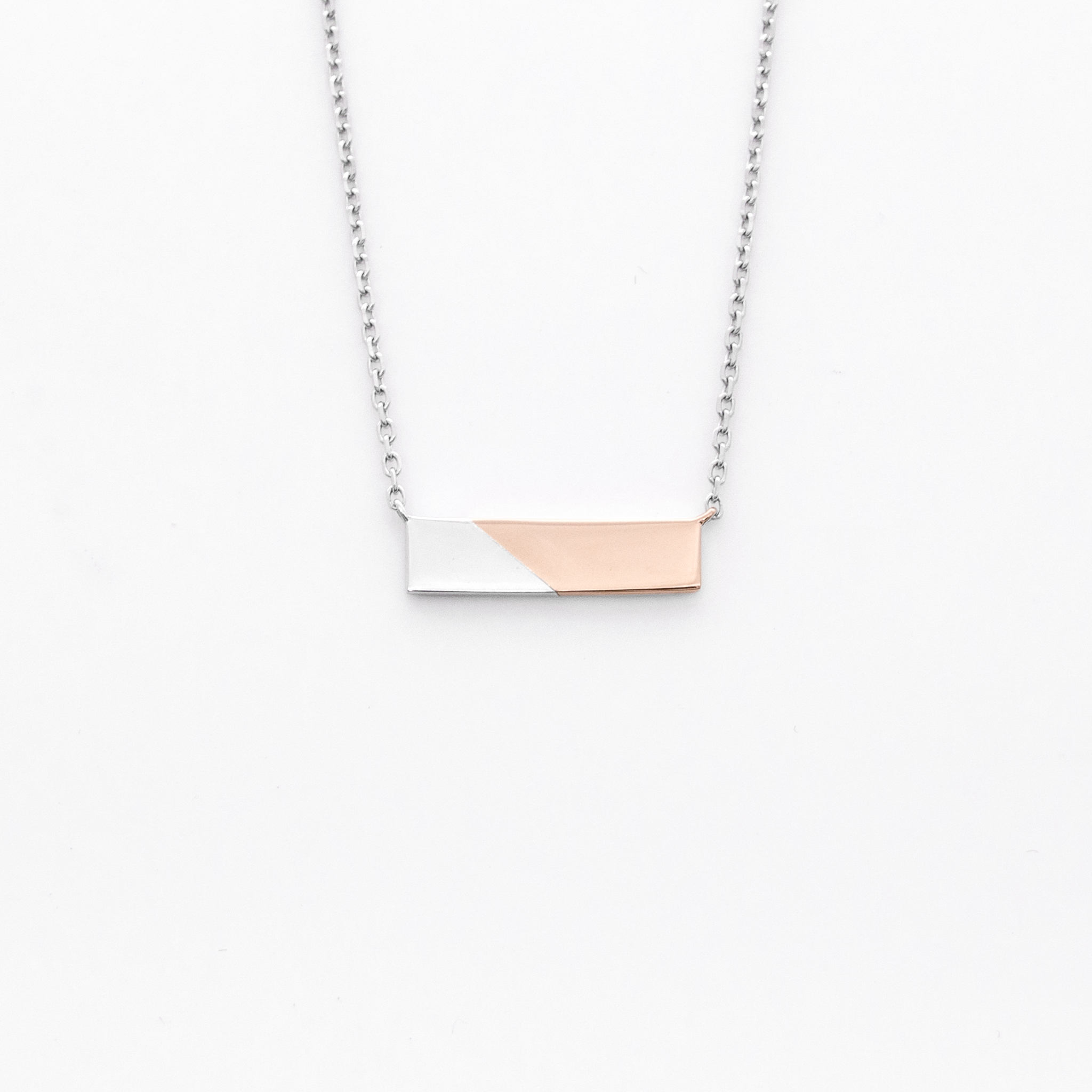 Geometric Bar Pendant w Chain
